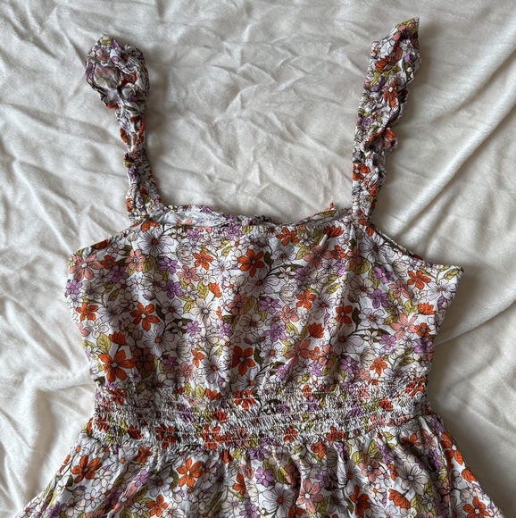 Flowy Floral Romper - Picture 3 of 8